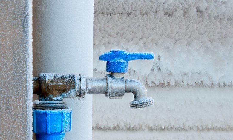 protect pipes freezing temps